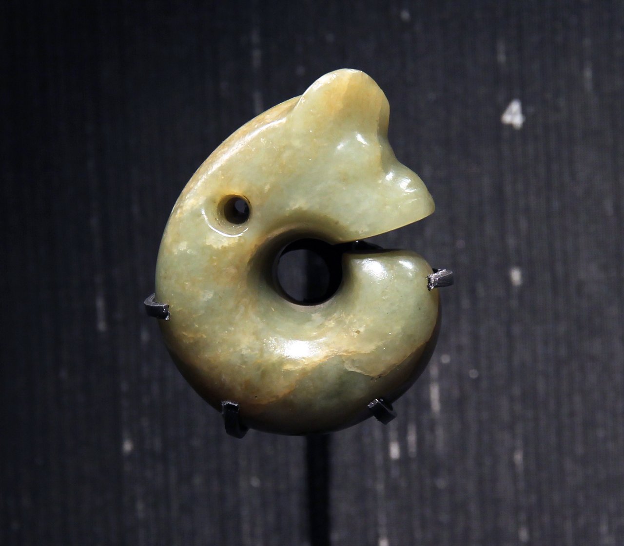 Jade coiled pig-dragon (zhulong), Hongshan culture, circa 3500 BCE, British Museum