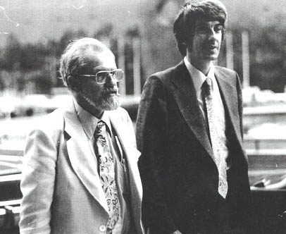 Dr. J. Allen Hynek (left) and Dr. Jacques Vallee (right)