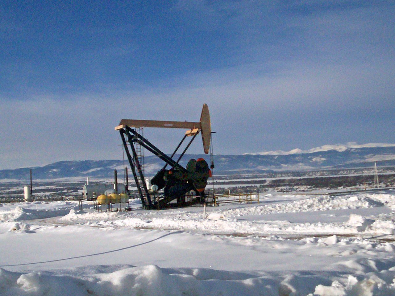An active oil well pumpjack in Duchesne County, Utah, part of the Uintah Basin's petroleum-producing formations
