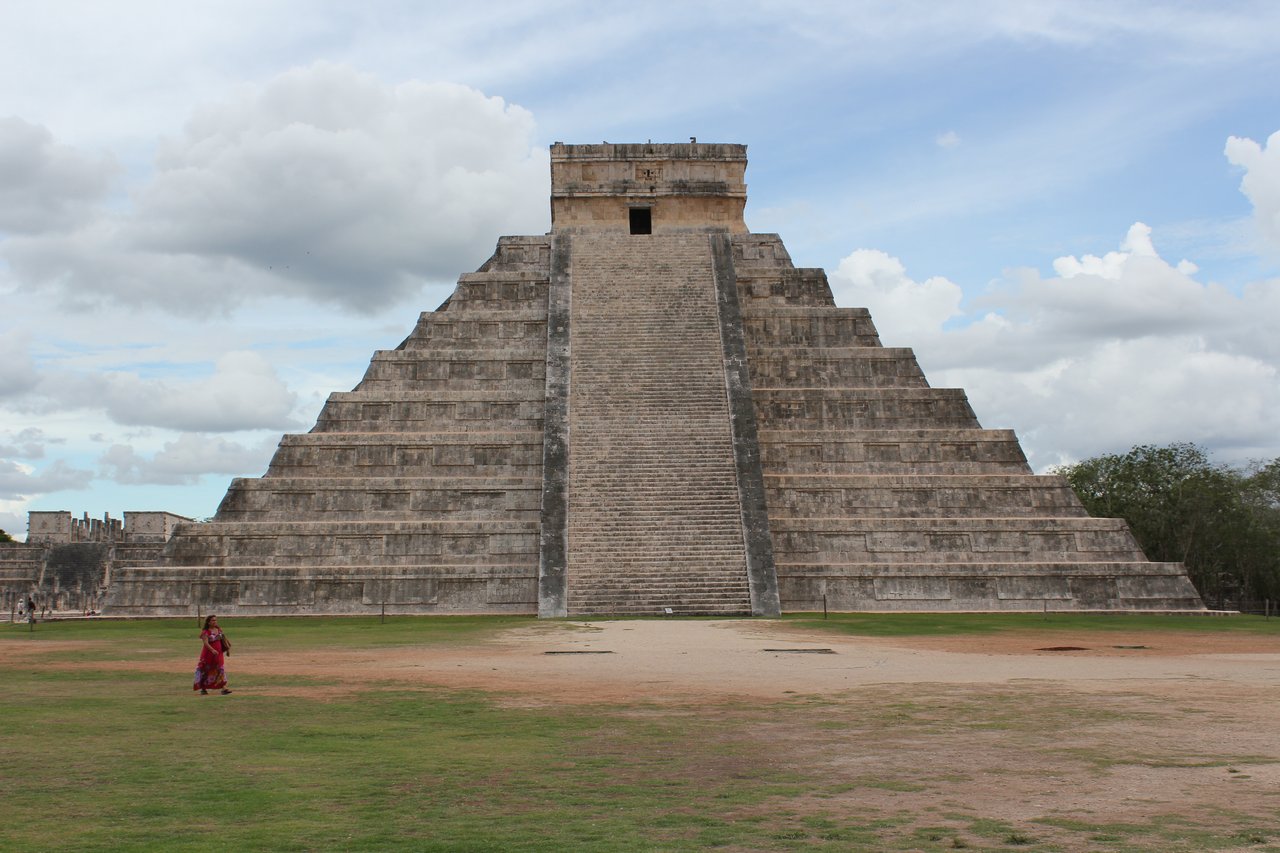 El Castillo, the Pyramid of Kukulkan, Chichen Itza, Mexico